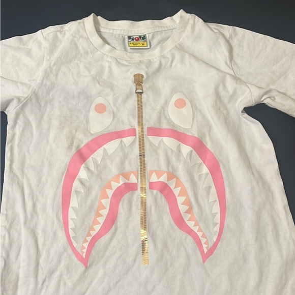 A bathing ape women shirt worn once - Picture 1 of 2